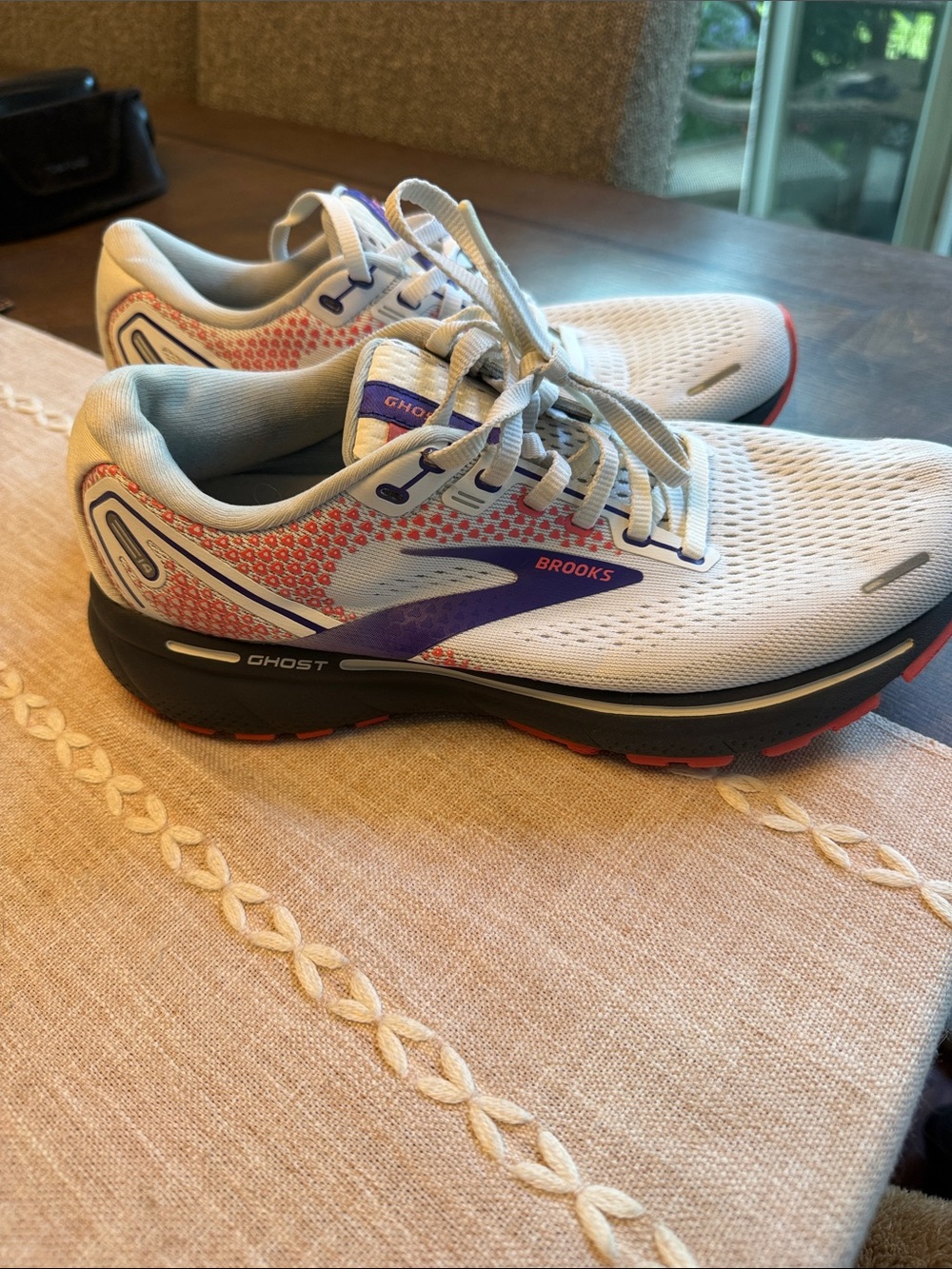 Brooks Women's Ghost 14 Running Shoes size 9